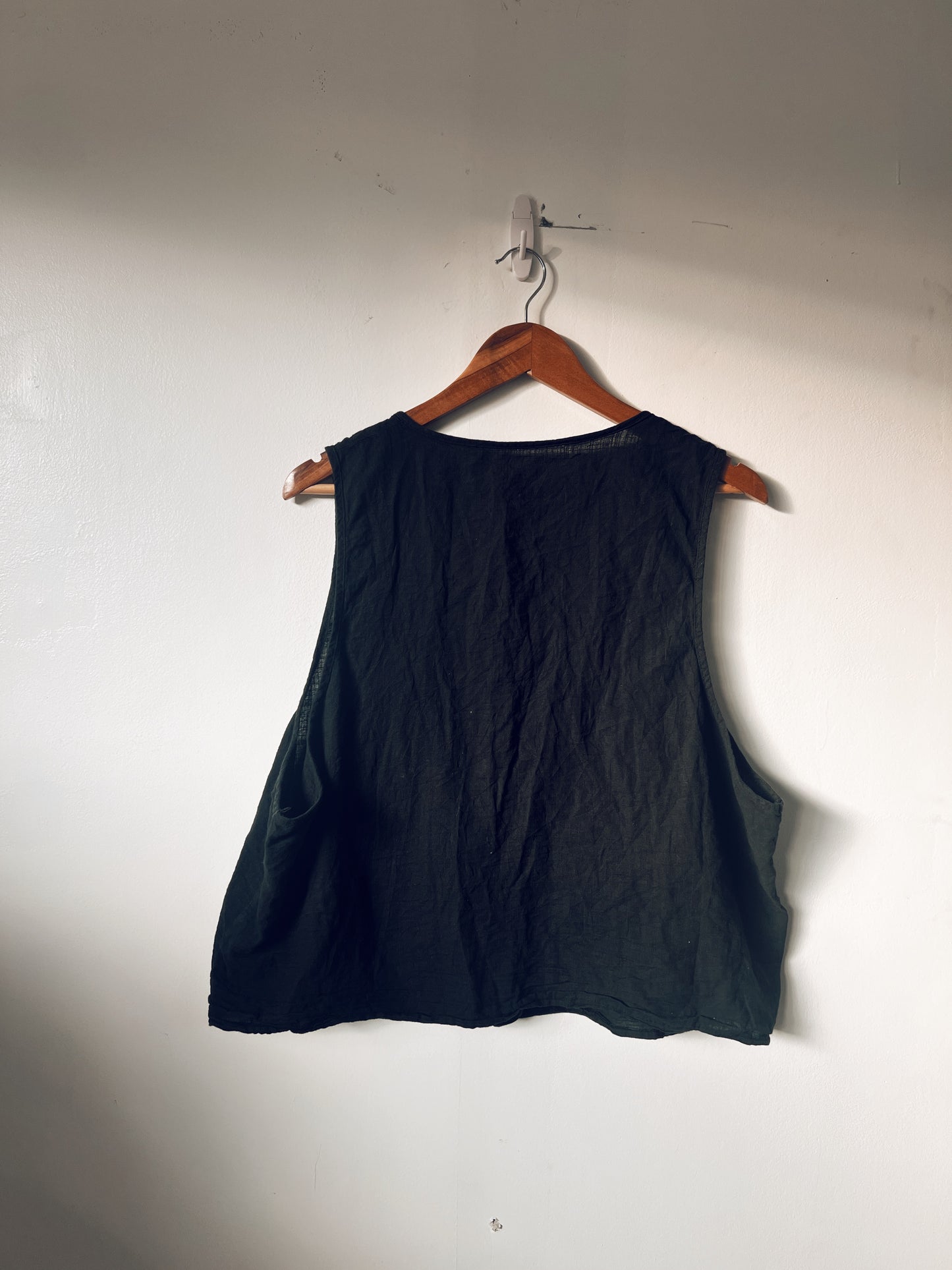 Black Minimal Vest with Pockets