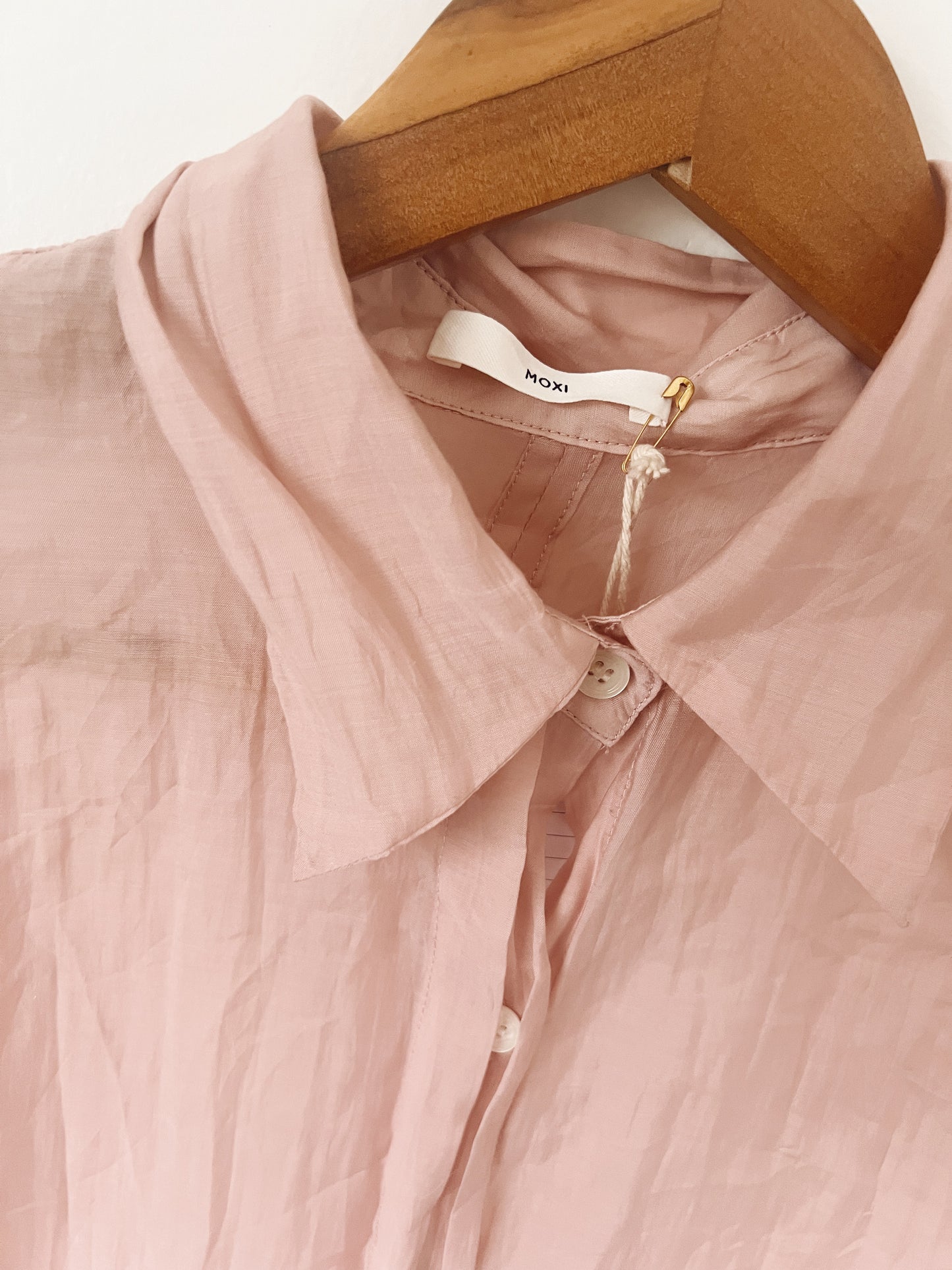 Pink Flowy Open Back Long Sleeve Blouse