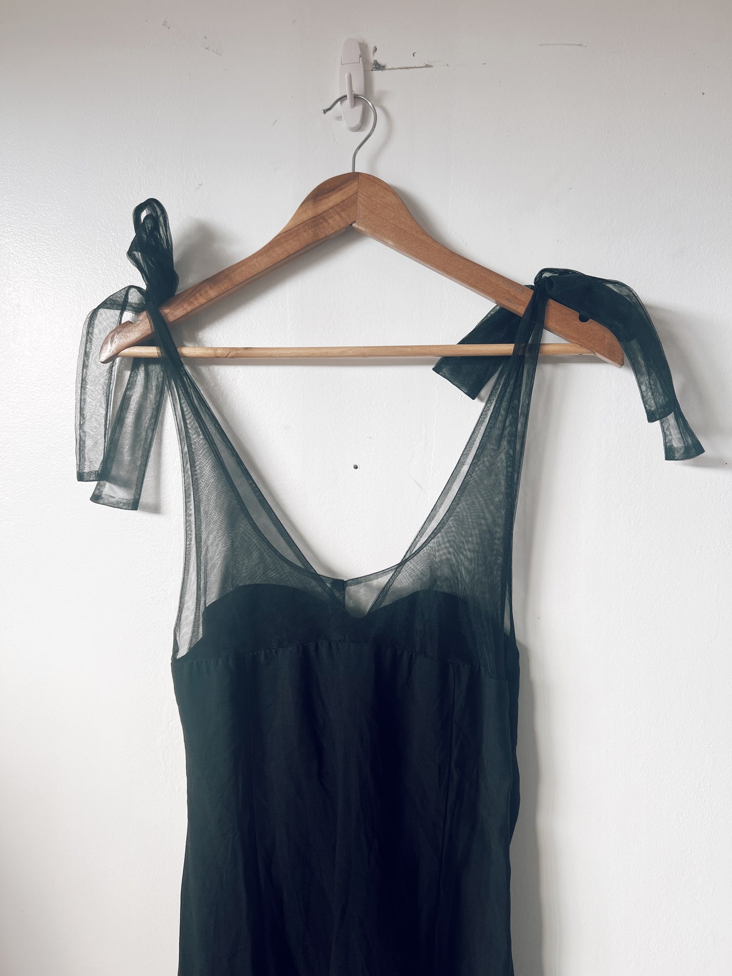 Chic Black Sleeveless Dress