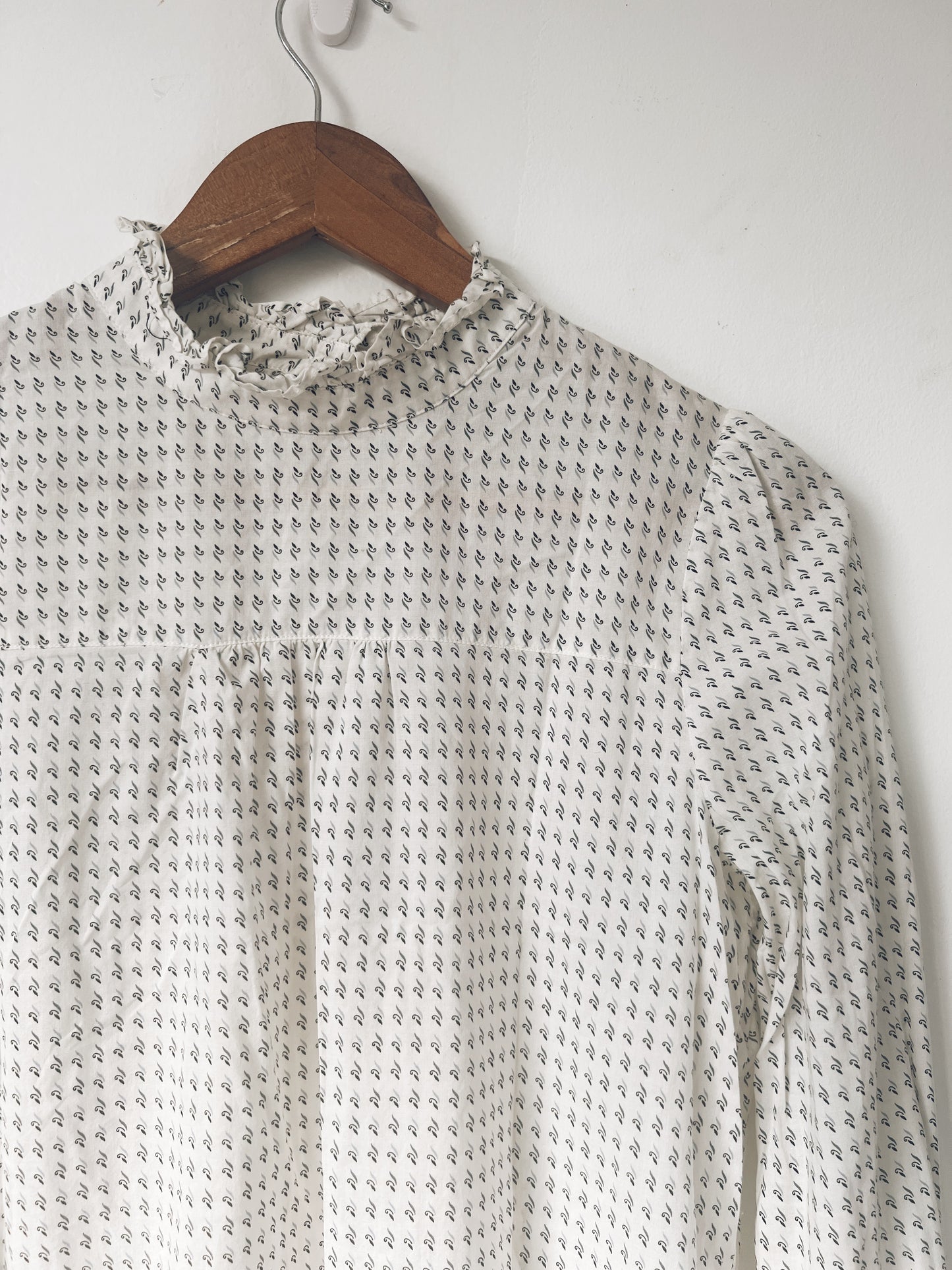 Dainty Print White Long Sleeve Blouse