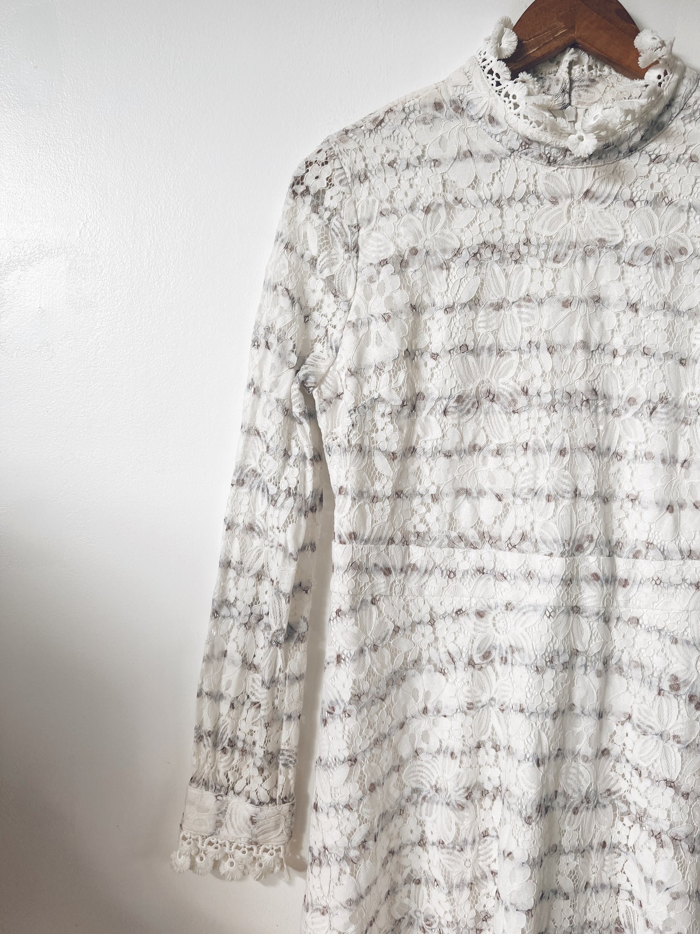 Beautiful Floral Lace Long Sleeve Dress