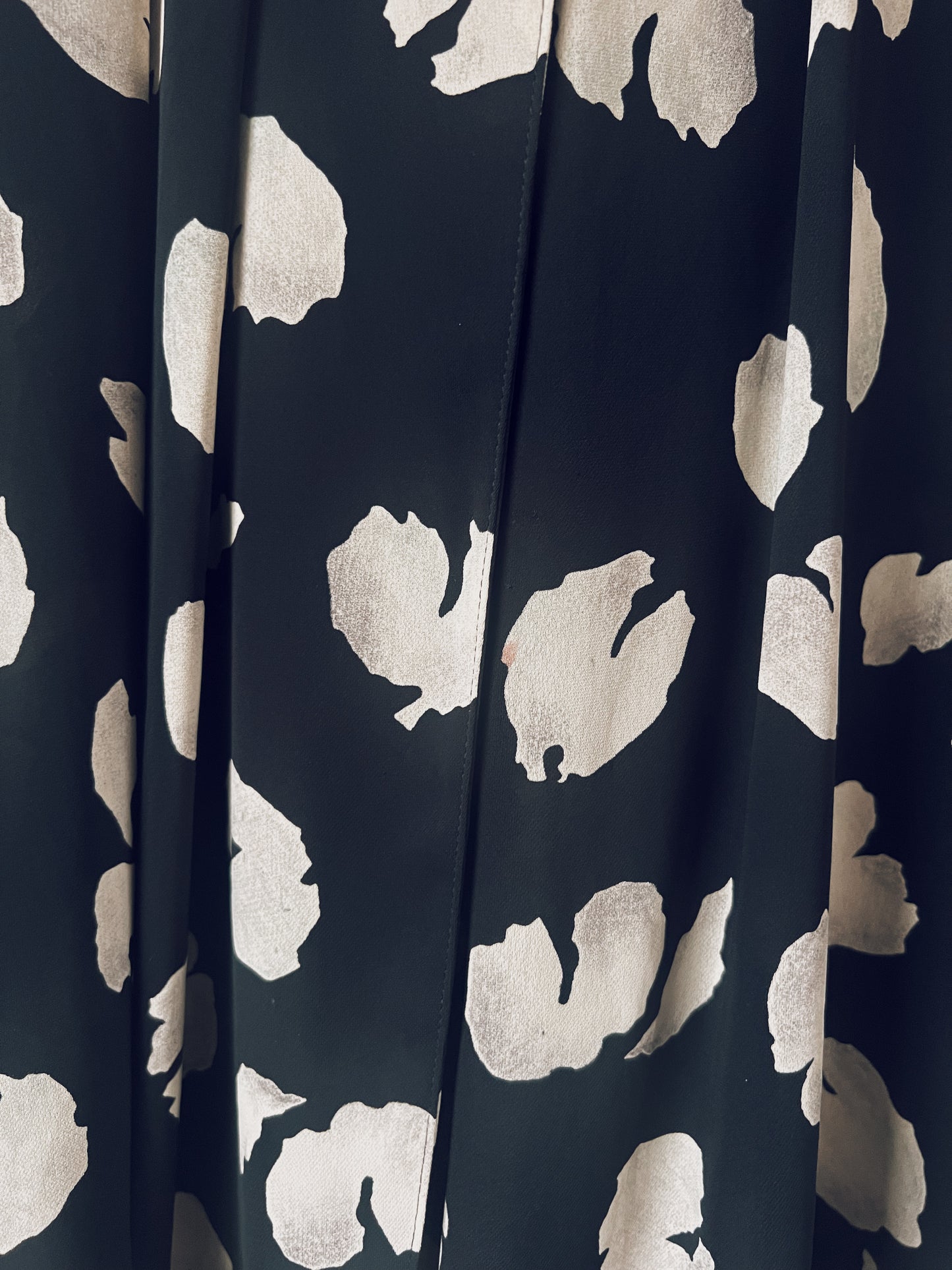 Blue Abstract Print Open Short Sleeve Top