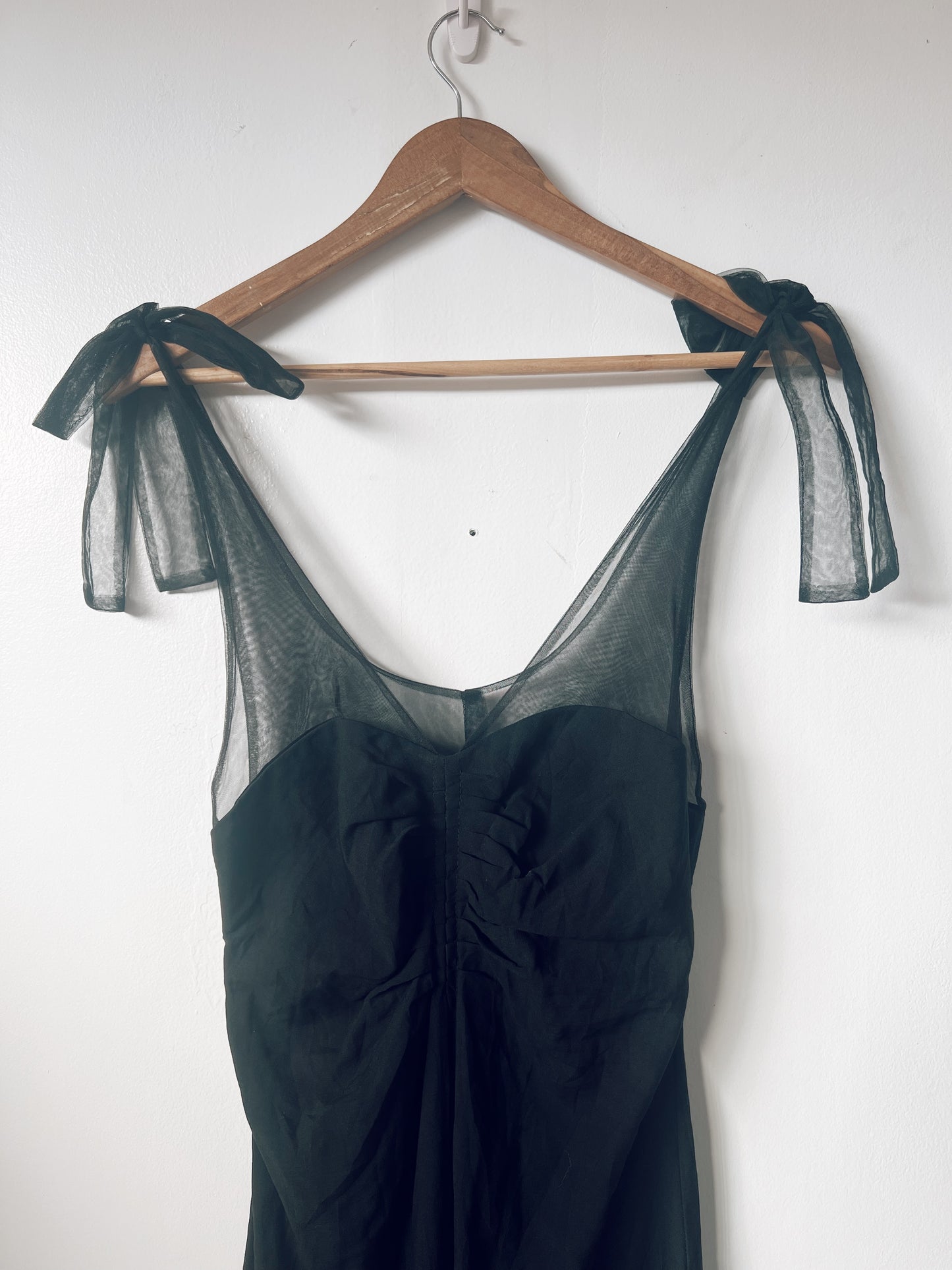 Chic Black Sleeveless Dress