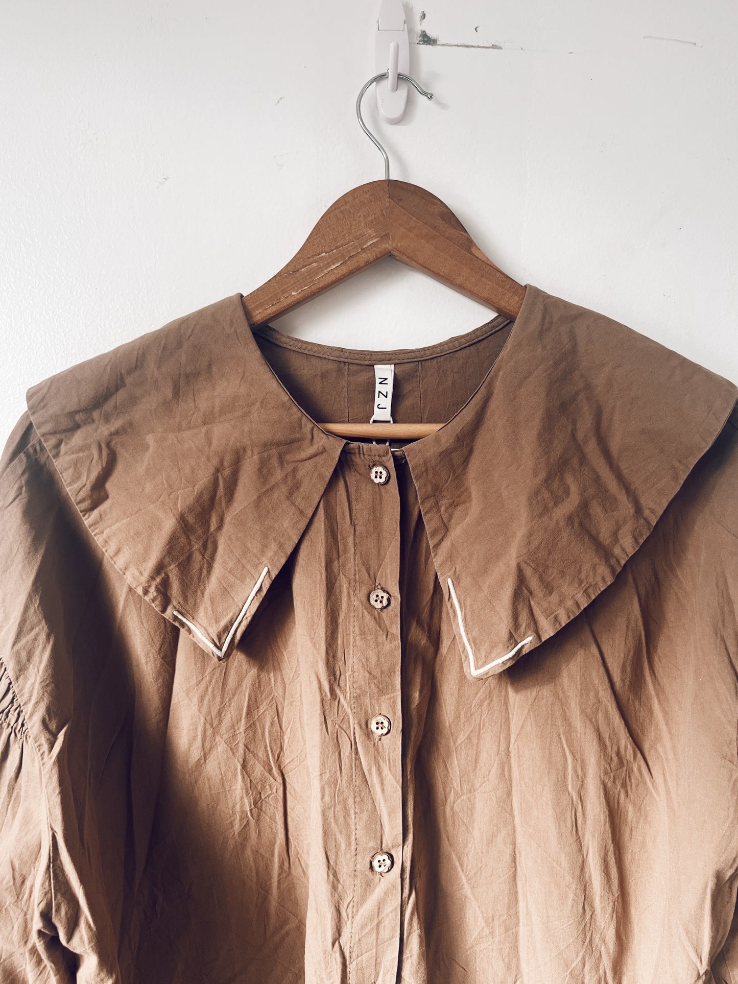 Big Round Collar Brown Long Sleeve Blouse
