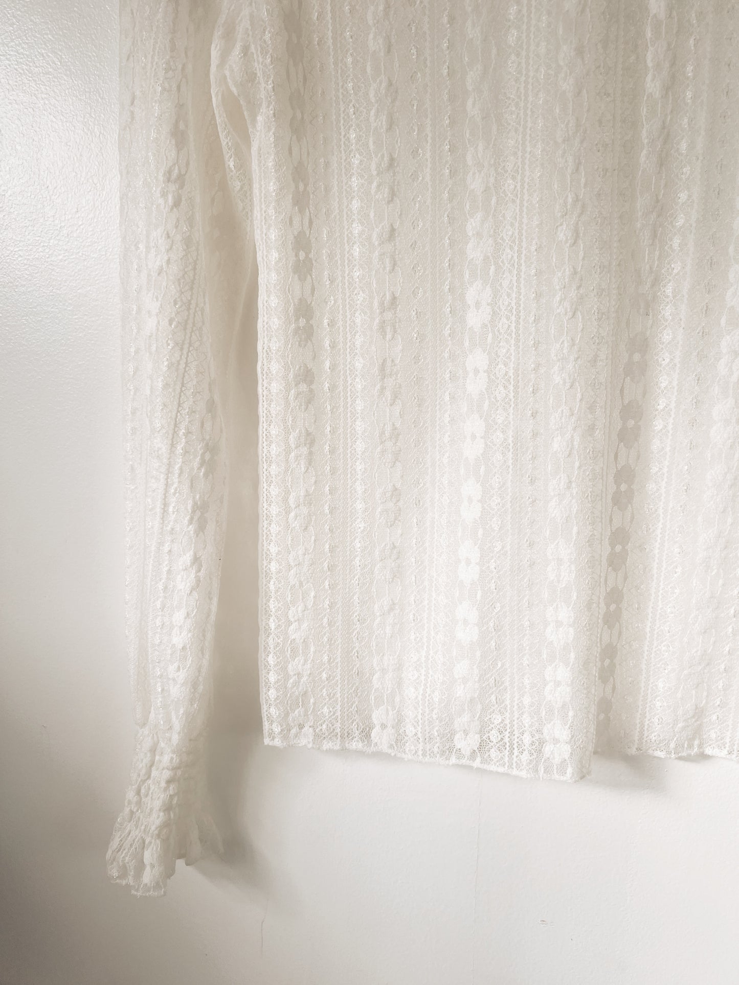 White Floral Lace Long Sleeve Blouse